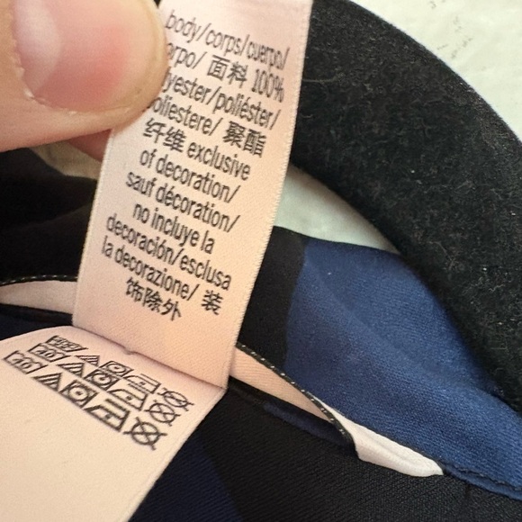 Victoria’s Secret Satin Jumpsuit Romper Sleepwear Wrap Pajama Striped large - Picture 8 of 8